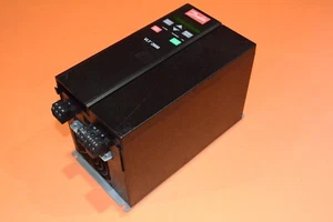 Danfoss VLT2855PT4B20SBR1DBF00A00 Frequenzumrichter - Bild 1 von 9