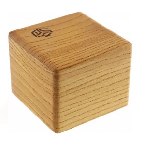 Karakuri Small Box #4 - Level 4 - Karakuri Creation Group - Puzzle Box - Picture 1 of 1