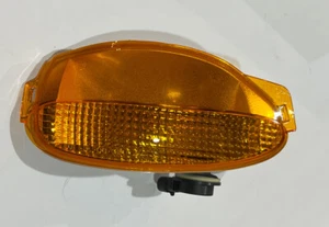 GM OEM 25652881 Lente de lámpara de estacionamiento y señal, nueva - Imagen 1 de 3