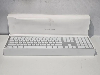 Apple A1243 USB Wired Keyboard with Keypad Mouse Combo A1152 New Open Box - Image 1 of 4