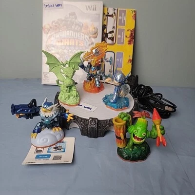 Lote Skylanders Giants - 5 figuras con juego Wii y portal PROBADO Foto 1 de 4