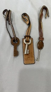 Fossil HANG TAG KEY FOB CHARM KEYCHAIN HANG TAG(1 Per Price ) - Picture 1 of 2