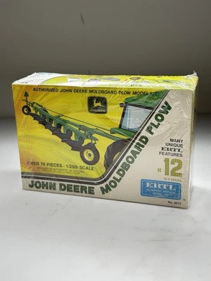 ERTL JOHN DEERE MOLDBOARD PLOW 1/25 Blueprint Model Kit #8012 Factory Sealed - - Image 1 of 4