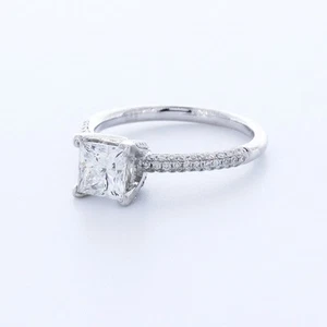 ANILLO PEQUEÑO ACENTO ORO BLANCO 18K DIAMANTE CREADO EN LABORATORIO D/VS2 CORTE PRINCESA 1,7 CTW - Imagen 1 de 3