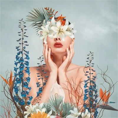 Fototapete Frau Vliestapete Floral Blau Beige Blumen Wohnzimmer Schlafzimmer - Bild 1 von 4