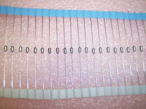 Menge (100) 1N5223B Motorola DO-35 ZENERDIODEN 2,7V 500mW 1N5223BRL  - Bild 1 von 4