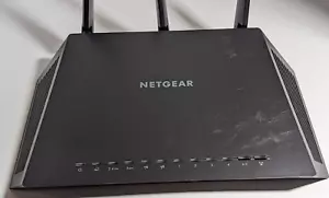 NETGEAR Nighthawk AC1900 Smart WiFi Router, Model R7000, Dual-band 2.4 & 5GHz - Picture 1 of 7