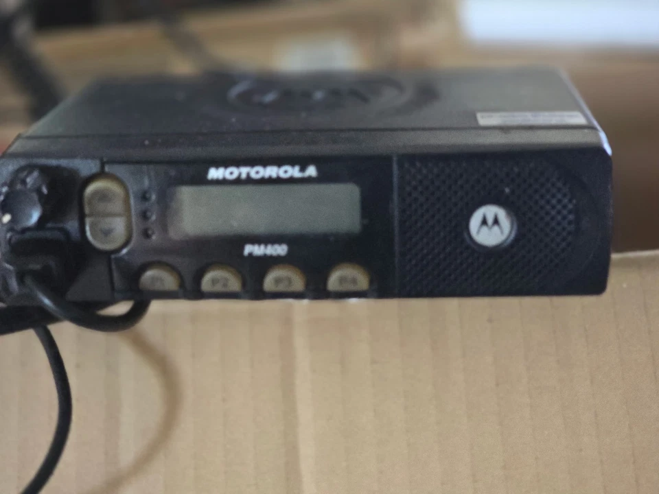 MOTOROLA PM400 UHF 40 WATT RADIOS 18 AVAILABLE All Work - Image 1 of 1