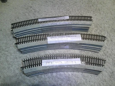 S GUAGE AMERICAN FLYER/S-HELPER SERVICE GROUP OF CURVED TRACK CODE 155 - Image 1 of 3