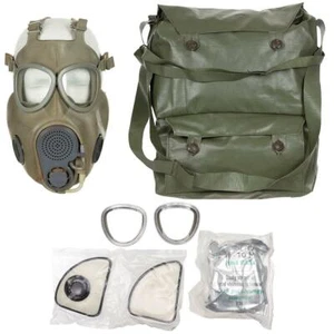 M10 gas mask in bag, sealed filters, extra lenses etc ( NO DRINKING STRAW) - Picture 1 of 1