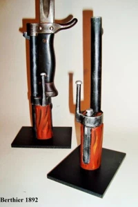 Soporte de exhibición para bayo Berthier M1892. - Imagen 1 de 1