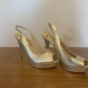 Michael Kors gold slingback peek toe Leather Uppers 4.5” heels women’s size 7 - Picture 1 of 8