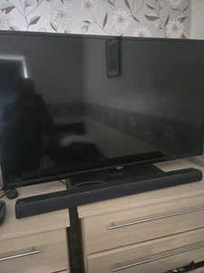 Seiki 50 Tv with LG Sound Bar Black Good Condition - Picture 1 of 9