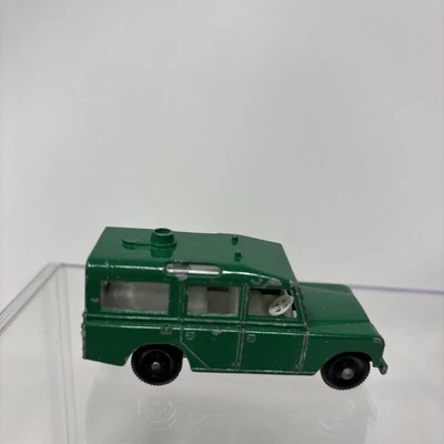 Vintage Lesney Matchbox Green Land Rover Safari No. 12 Made In England Diecast  - Image 1 of 4