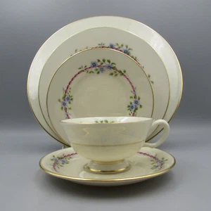 Lenox Fine China BELVIDERE Service for Four - 20pc Set - Picture 1 of 7