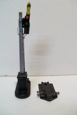 Lionel O-Gauge 151 Operating Semaphore Signal - Image 1 of 3