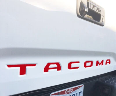 Tacoma 2016-2023 puerta trasera inserción superposición letras vinilo envoltura brillo rojo 3M 2080 Foto 1 de 2