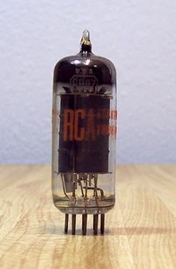  Tubo convertitore pentagriglia radiotron 6BA7 RCA quantità NOS TESTATO - Foto 1 di 3