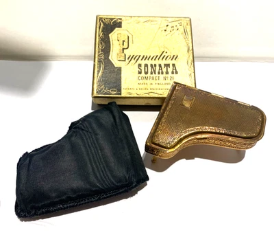 VINTAGE 1950'S PYGMALION SONATA PIANO NOVELTY POWDER COMPACT BOX/POUCH UNUSED - Image 1 of 4