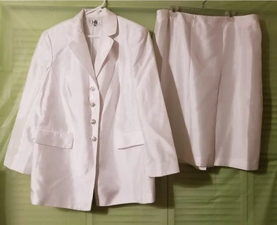 Emily 2 Piezas Talla Grande 18W Chaqueta Falda Traje Blanco Forrado Poliéster Foto 1 de 4