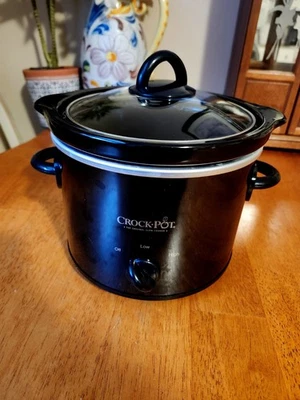 Crock-Pot 2-Quart Classic Slow Cooker -  Small Slow Cooker - Black -Tested Clean - Image 1 of 4
