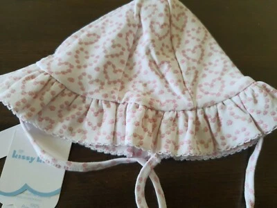 Sombrero para el sol Kissy Kissy nuevo con etiquetas rosa rosa rosa en forma de corazón Pima algodón con bordes de ganchillo 0-6 mos Foto 1 de 4