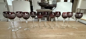 "Juego de doce copas de corvejón de vino tinto rubí 8-3/8"" cuatro diseños diferentes de vidrio" - Imagen 1 de 23