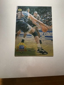 1994 UPPER DECK COLLECTORS CHOICE GOLD SIGNATURE SHAQUILLE ONEAL #184 Card - Picture 1 of 2