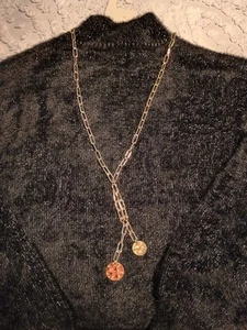 Collana lunga 36" A New Day fermacarte tono oro maglia doppio ciondolo nuova con etichetta - Foto 1 di 9