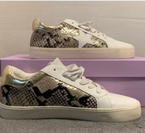 NUEVO 7 MADDEN GIRL Larrk Goldsnake Moda Tenis 7 Nuevo En Caja Steve Madden - Imagen 1 de 12
