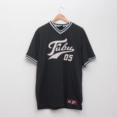 Camiseta De Colección FUBU Negra Blanca Deslumbramiento 05 Baloncesto Y2K Parche Cadera Hombres Años 90 Talla L Foto 1 de 4