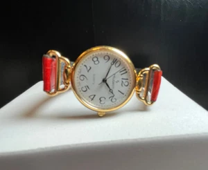 #193 Vintage Peugeot Watch Women Gold Tone Round Face Red Leather Band EUC - Picture 1 of 5