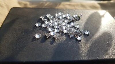 LOTE de 100 piezas de piedras preciosas sueltas para joyería de 3 mm piedra tallada forma redonda circón cúbico Foto 1 de 4