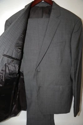 #230 Traje a Rayas Colección John Varvatos Dos Botones Lana y Seda Talla 42 L Foto 1 de 4