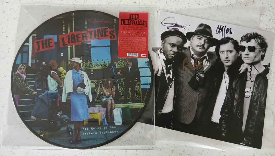 Libertines LP P/D Vinyl. All Quiet On The Eastern Esplande  SIGNED Peter Doherty - Image 1 of 1