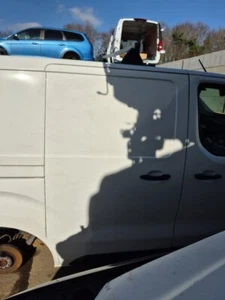 2017-2020 CITROEN DISPATCH MK3 (SWB ONLY) SIDE LOADING DOOR DRIVER SIDE RIGHT - Picture 1 of 13