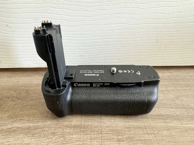 Original Canon BG-E6 Battery Grip for EOS 5D Mark II - Image 1 of 4