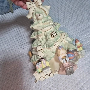 LENOX CLÁSICO VINTAGE TRADICIONES NAVIDEÑAS 9" ÁRBOL DE PORCELANA (SIN CAJA)  - Imagen 1 de 5