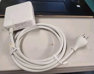 Cargador Adaptador de Corriente USB-C 96W A2126 - Blanco - PD-96W Usado Foto 1 de 4