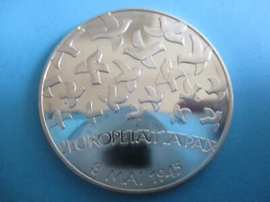 France 2005 - 1½ Euro Proof Silver Coin 60th Anniversary - End of World War II - Picture 1 of 6