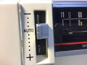 Gebrauchte Singer Modell 6235 Nähmaschine Set mit vier Kunststoff Hebelabdeckungen - Bild 1 von 5
