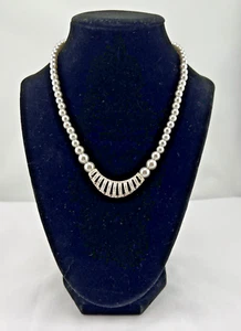 VTG Avon SAQ Necklace Gray Faux Pearl Pendant Silvertone 16" w/ 4" Ext - Picture 1 of 5