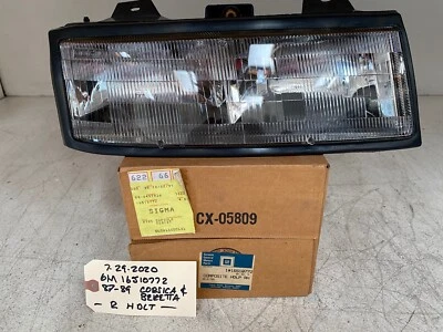 Conjunto de faros derechos OEM - 16510772 - 1987 - 1989 Chevrolet Corsica y Beretta Foto 1 de 4