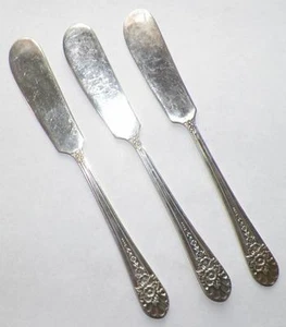 3 Jubilee Flat Handle Butter Knives Wm Rogers Silverplate Vintage Silver Knife - Picture 1 of 5