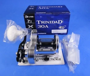 NUOVO MULINELLO SHIMANO TRINIDAD 30A 30A *MODELLO USA/IN MAGAZZINO/SPEDIZIONE GRATUITA* - Foto 1 di 4