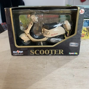 Halsall Teamsters 1:16 / 1:18 Scale Oldy Scooter. Mint And Boxed. - Picture 1 of 5