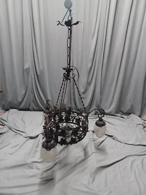 Lampadario In Ferro Battuto Liberty  Epoca 900 - Immagine 1 di 4