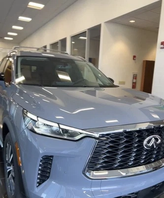 Barras transversales de barra transversal de 2 piezas para portaequipajes de techo Infiniti QX60 2025 plateadas Foto 1 de 4