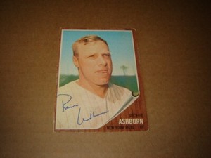 Richie Ashburn SIGNED 1962 Topps # 213 baseball card Hall of Fame d.1997