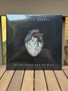 ALICE IN CHAINS - BLACK GIVES WAY TO BLUE 15TH ANNIVERSARY BLACK SMOKE - IN HAND - Picture 1 of 7